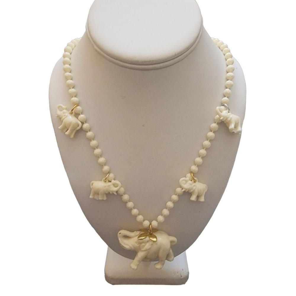 Vintage Fun Acrylic Elephant Charm Necklace (A2009)